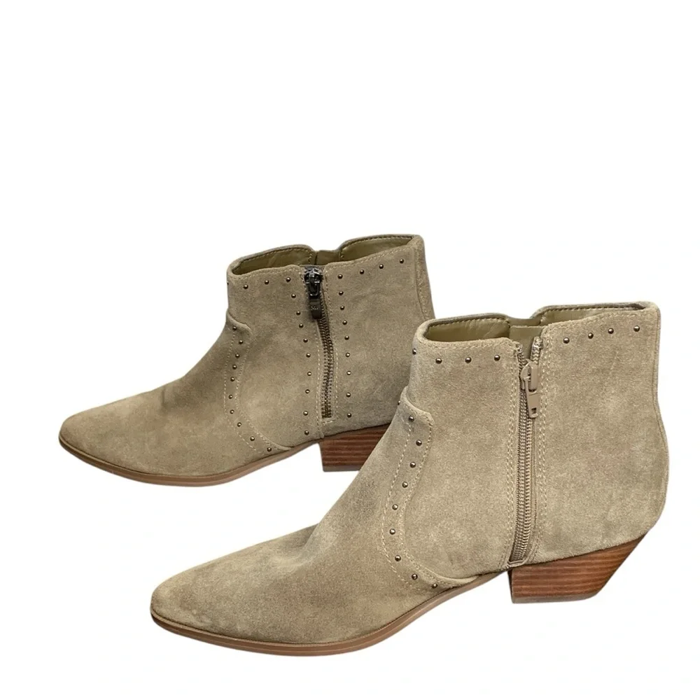 Marc‎ Fisher Wanida army green Suede Ankle Boots. Size 8